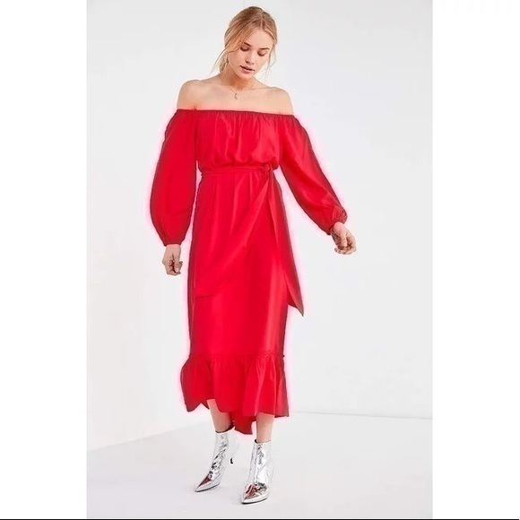 Urban Outfitters Dresses & Skirts - Urban Outfitters Red Maxi Dress Off Shoulder Deadstock XS
Condition 9/10 no flaw
